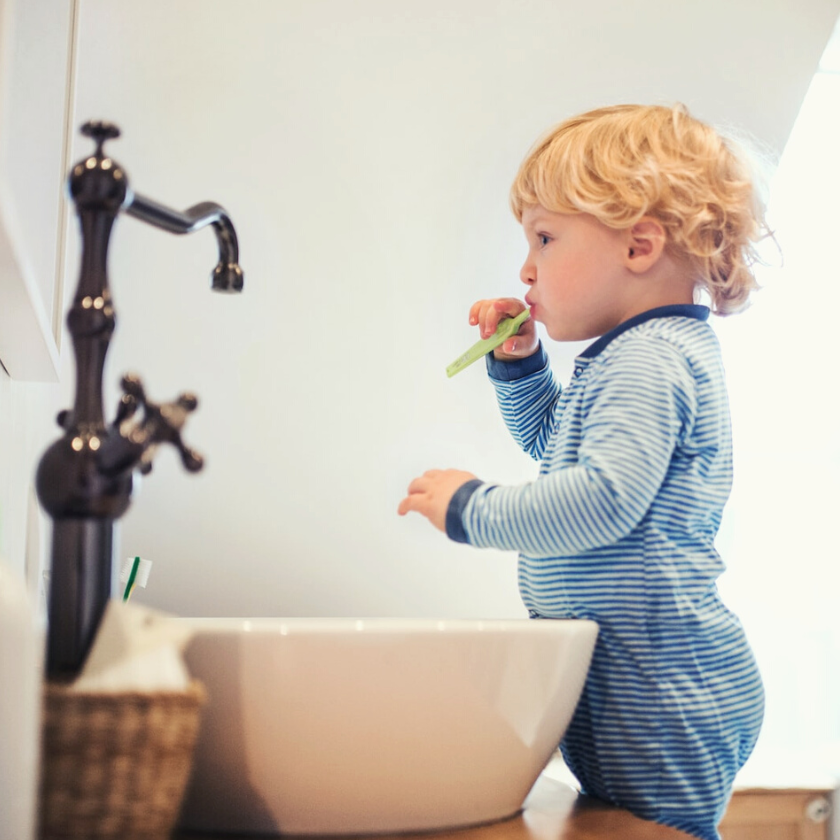 Your guide to brushing baby teeth